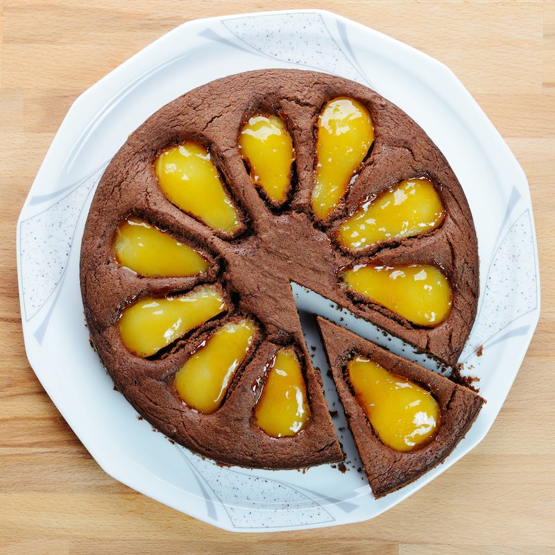 Torta di cioccolato e pere senza burro: un leggerissimo piacere