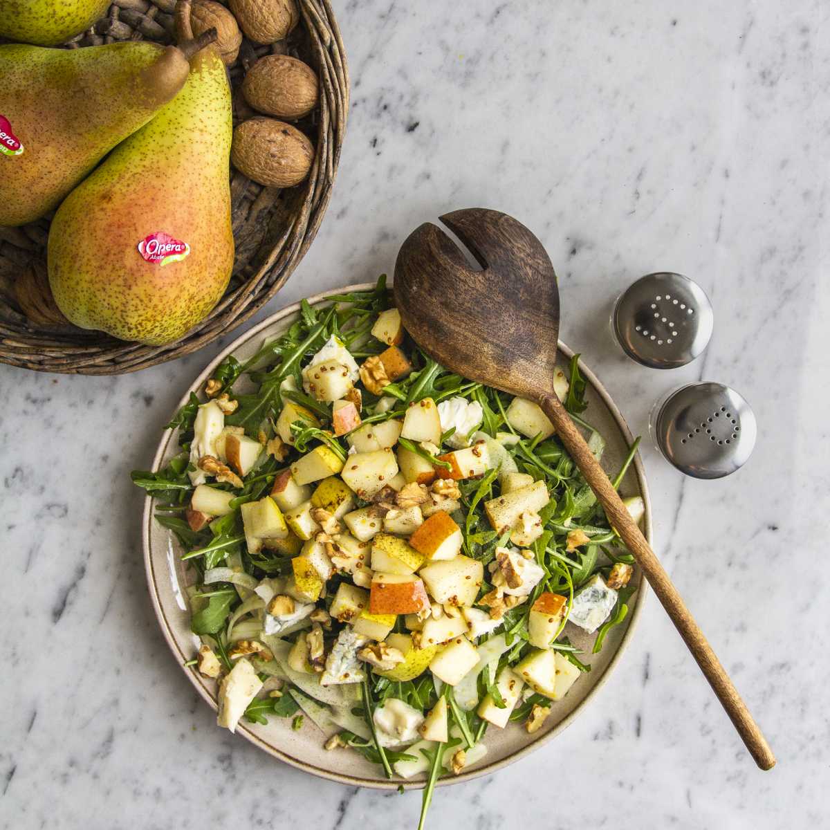 Insalata di pere Abate Fetel con rucola finocchi e gorgonzola